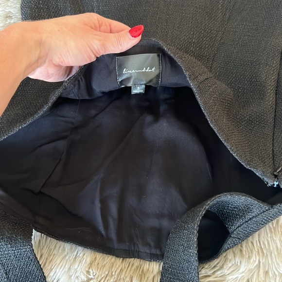 Line and dot black pleaded dress - Picture 6 of 6